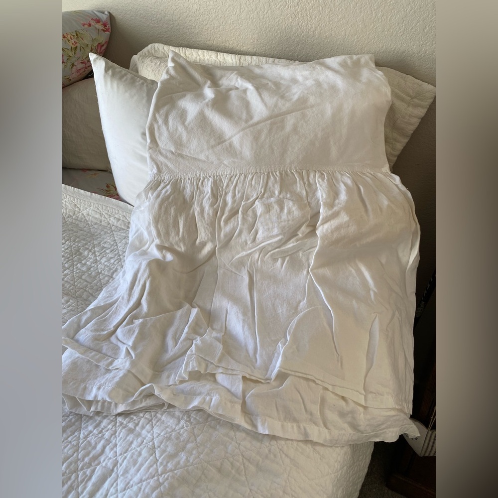 Bella Notte Queen Linen Bedskirt